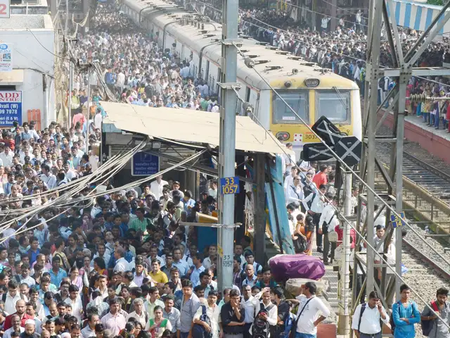 Central Railway takes up monsoon preparatory work to ensure smooth services