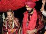 Yuvraj Singh, Hazel Keech tie the knot