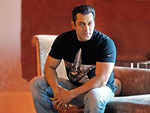 Salman Khan beats Akshay Kumar to become Bollywood's highest advance tax payer