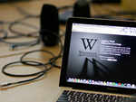 China has recruited 20000 people to create its own Wikipedia, but public can't edit it