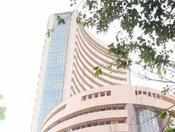 Market ends flat; RIL at 9-year high