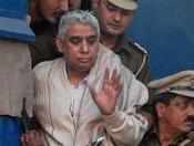 'Godman' Rampal acquitted in 2 criminal cases
