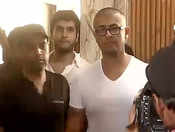 Tweet row: Sonu Nigam keeps promise, shaves his head