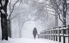 Snow blankets Chicago after Spring storm