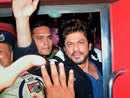 Shah Rukh Khan condoles death of fan killed in 'Raees' train publicity rush