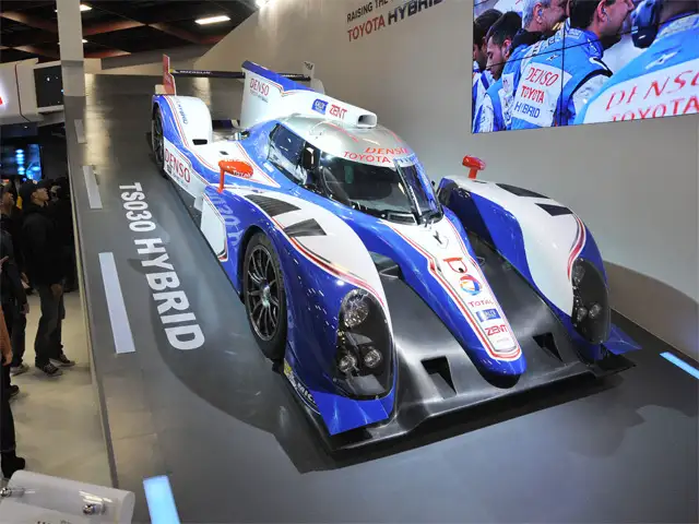 Toyota ts030 slot car