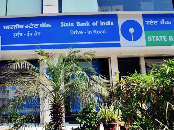 SBI in final stages of divesting stake in SBI Life