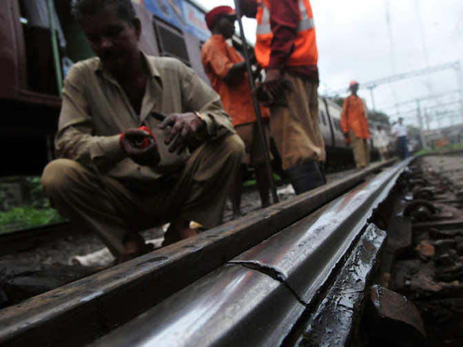 Did someone damage Railway tracks in Kanpur ahead of Modi's Jan 1 rally? CBI probing - Economic Times