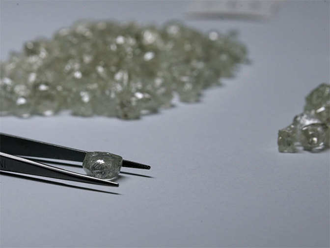 Well known Mumbai diamond merchant raided by IT authorities - Economic Times