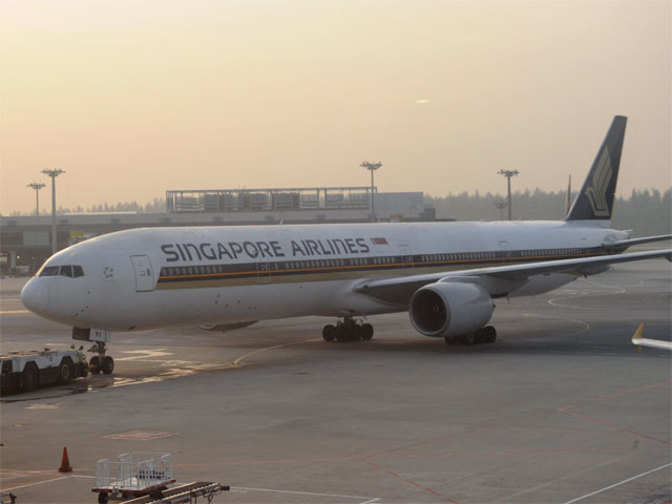Singapore Airlines announce a  4th weekly flight to Ahmedabad beginning 26th March - Economic Times