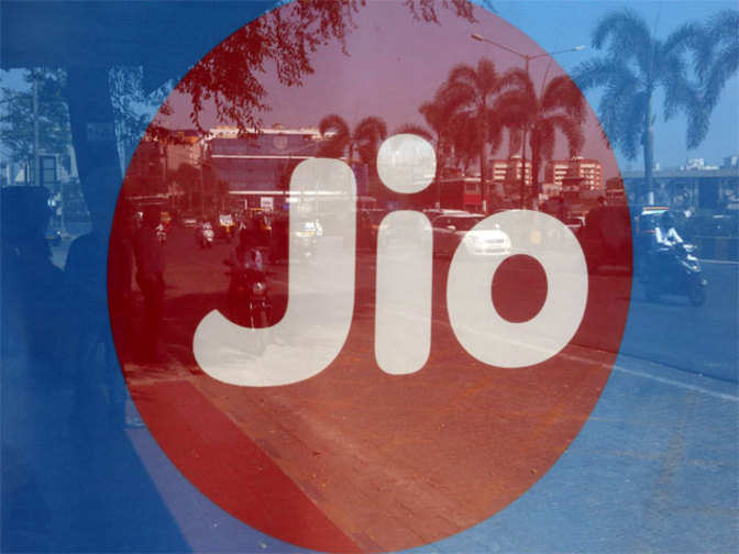 Survey  suggessts that 82% users would stick to Jio even after free offers end