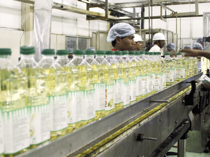 Manufacturers agree to  fortify edible oil with Vitamin A D: FSSAI
