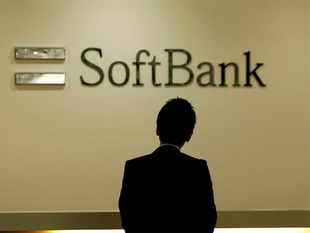 After Flipkart,  SoftBank eyes a stake in Paytm - Economic Times