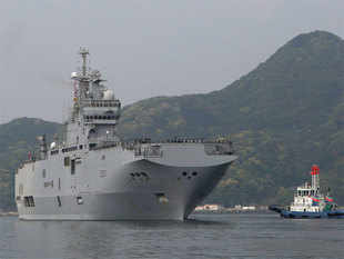 france-warship-re.jpg