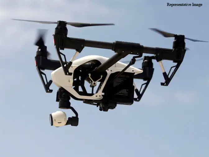 Drone: China launches record-breaking drone swarm