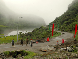 sikkim bhuTan tibet border area Doka la కోసం చిత్ర ఫలితం