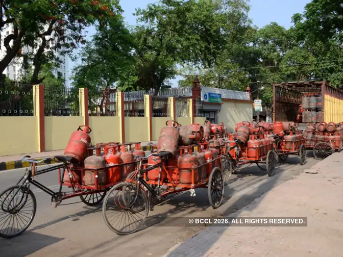 Government extends deadline to get Aadhaar for free LPG connection