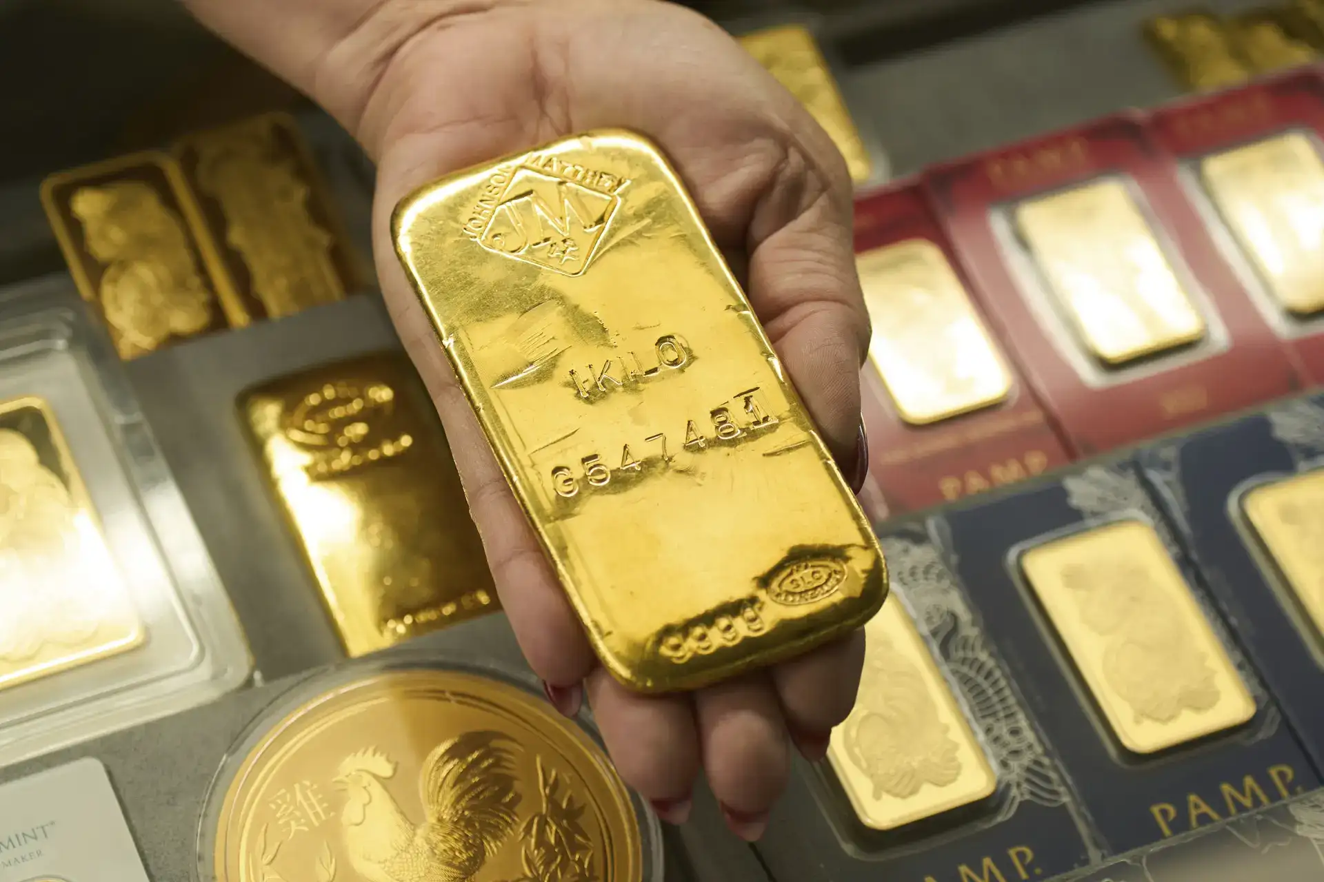 Gold duty cut spurs official imports, curbs unofficial channels: ICRA