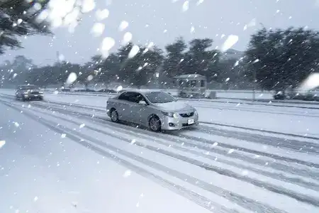 Thousands of flights canceled as major winter storm bears down across much of the US