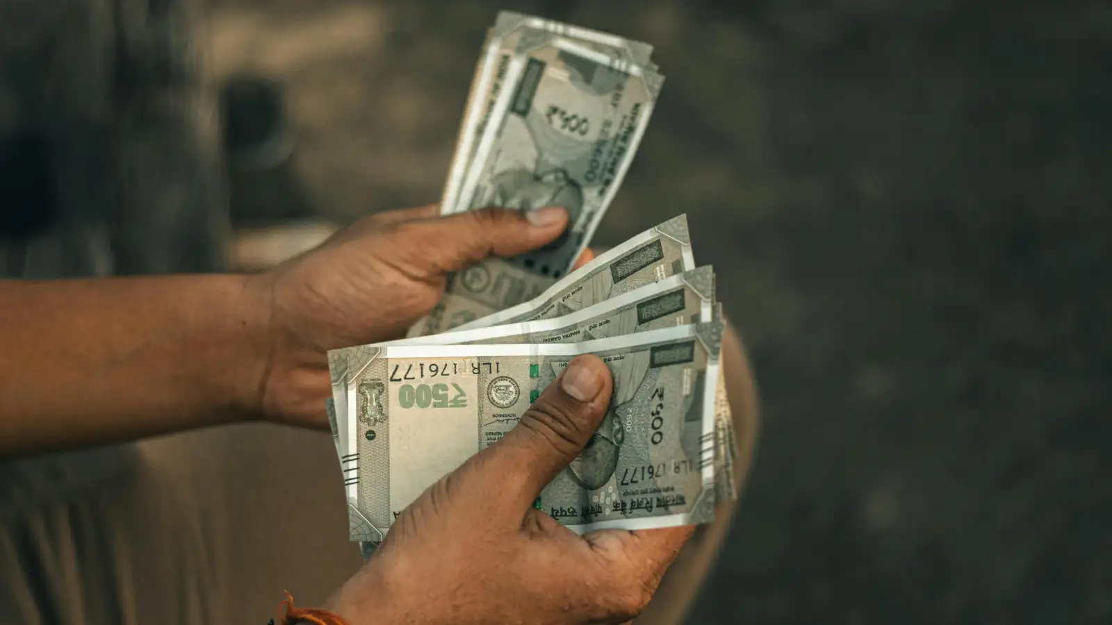 Cash craze: Currency in circulation touches record Rs 40L cr