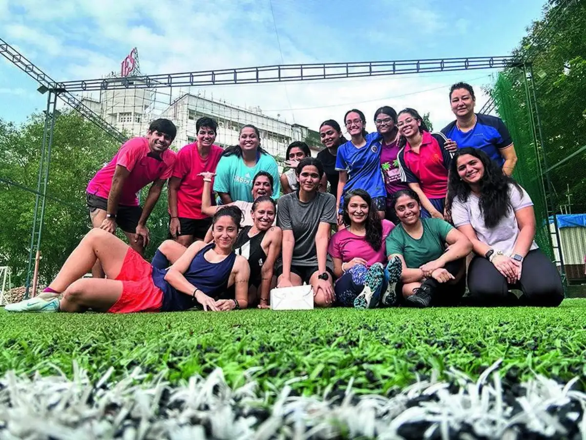 Girls just wanna have fun: The rise of women-only communities