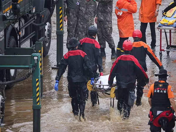 Record heat wave grips China as flood toll rises in South Korea