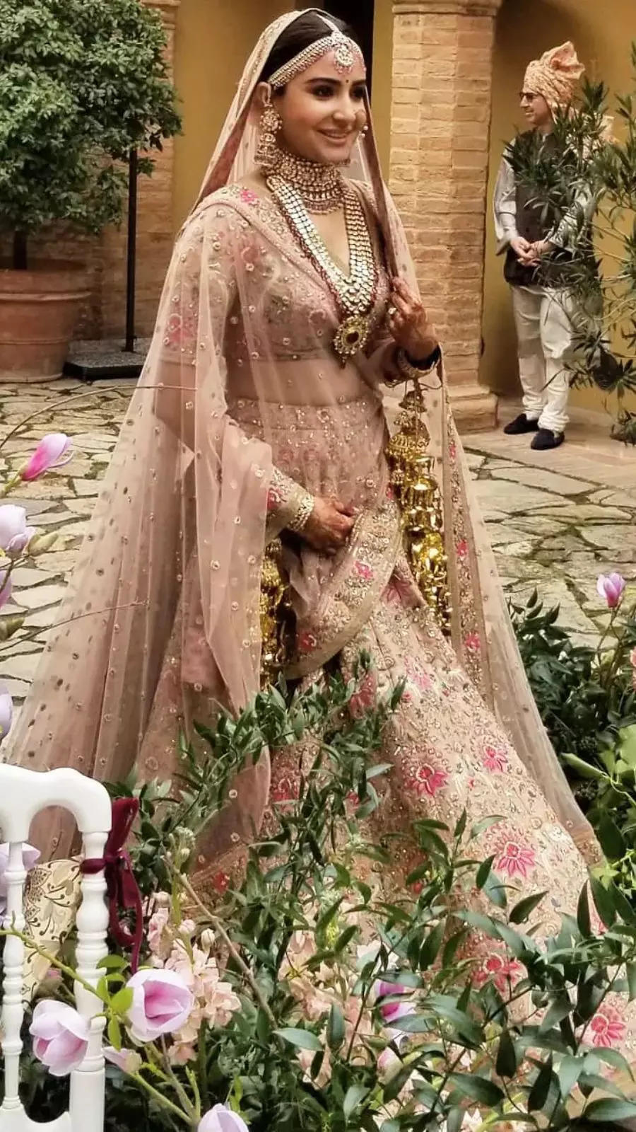 Bollywood Pastel Brides: Bollywood's Pastel Brides: From Parineeti