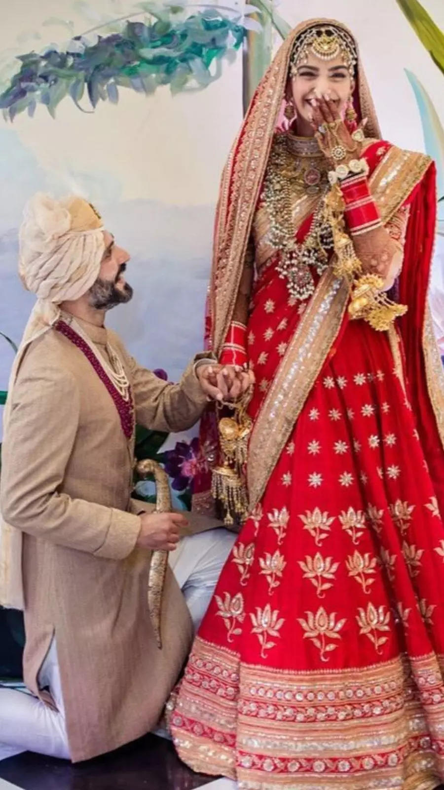 The REAL story behind Priyanka Chopra's RED wedding lehenga | The Times of  India