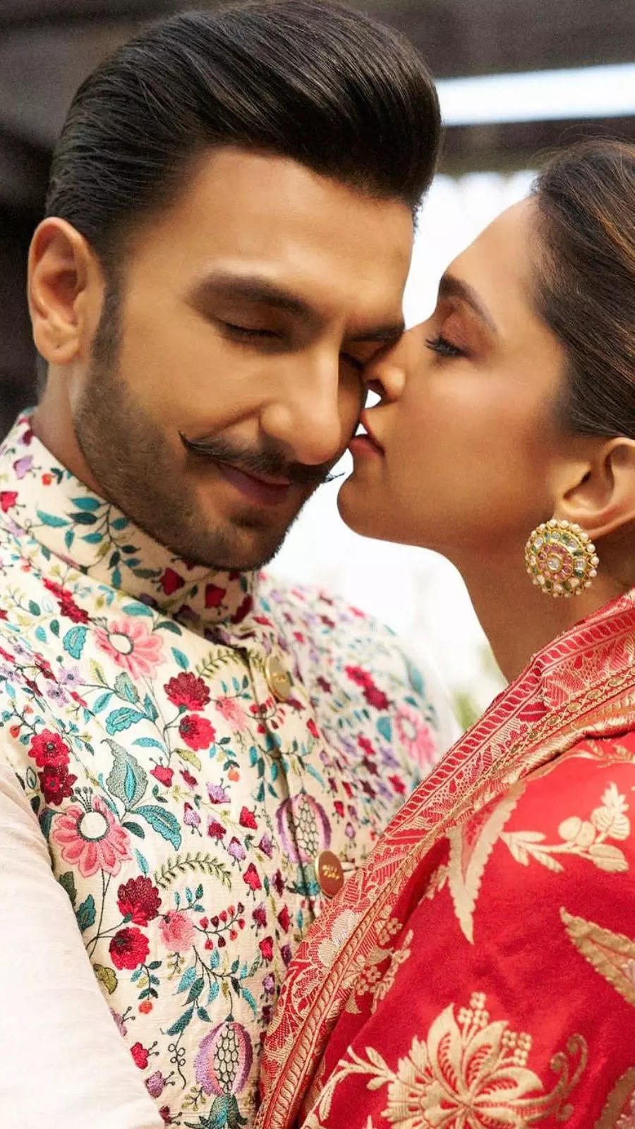 8 Bollywood Couples Who Will Celebrate their First Karwa Chauth