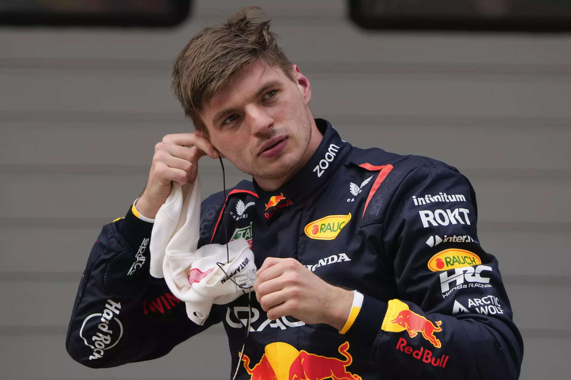 Max Verstappen takes pole for Chinese GP to extend F1 dominance. Hamilton 18th