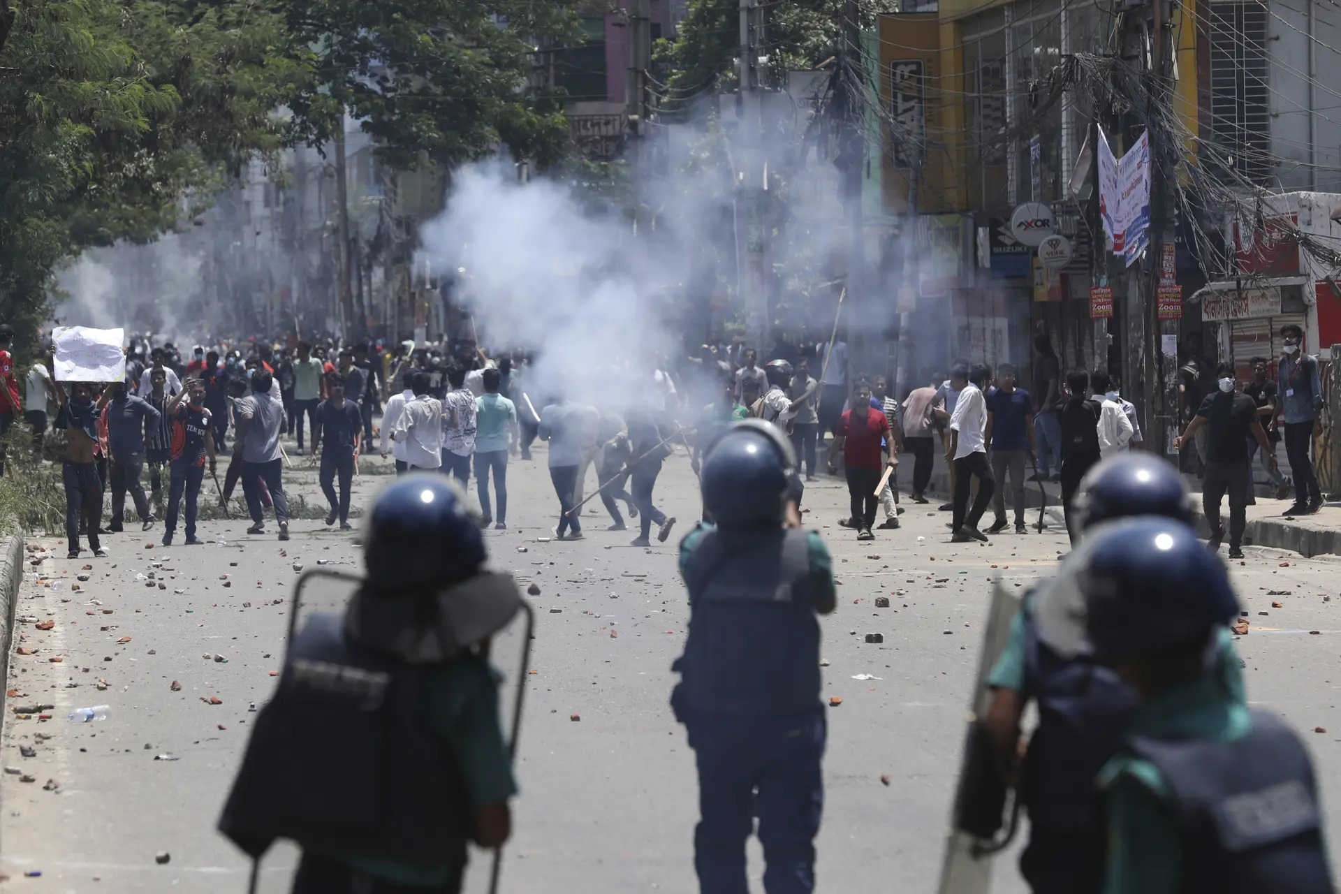 Radicals, ISI, NGOs politicise Bangladesh student protests