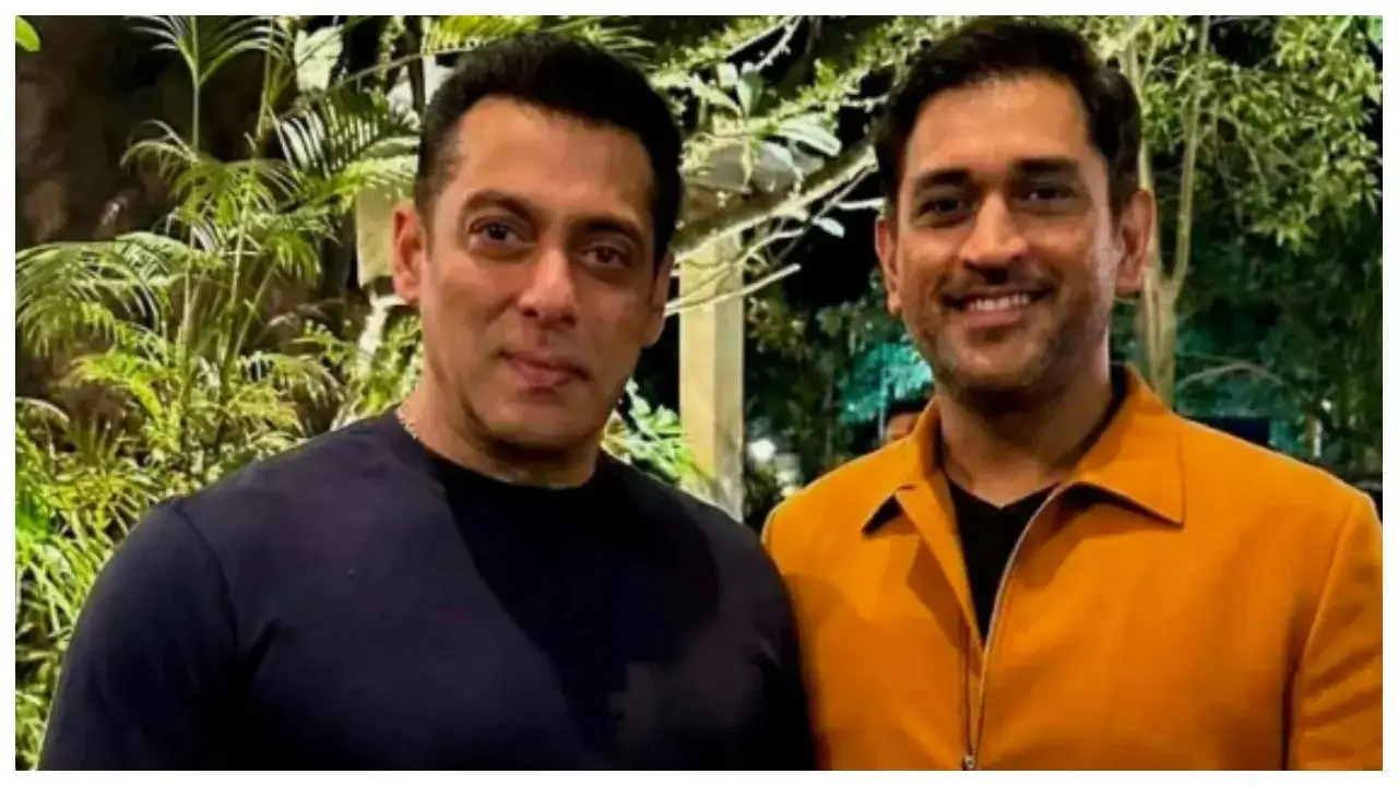 Salman Khan and MS Dhoni smiling together at the birthday bash