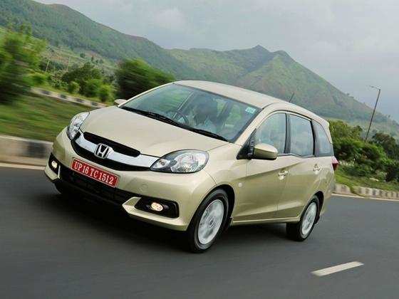 Specs Review Honda  Mobilio  Vs Maruti Ertiga The 