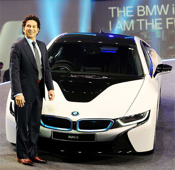 Fast Furious Sachin Tendulkar Finds The Bmw I8 Flamboyant The Economic Times