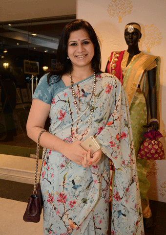 nandini singh vidhi singhania affair exhibition royal pooja chauhan