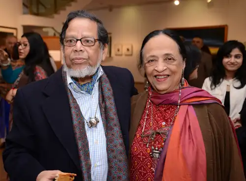 Kapil Dev presents artist Paresh Maity’s book Kapil Dev presents artist Paresh Maity’s book