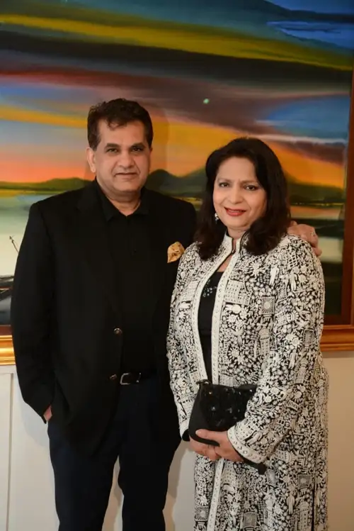 Kapil Dev presents artist Paresh Maity’s book Kapil Dev presents artist Paresh Maity’s book