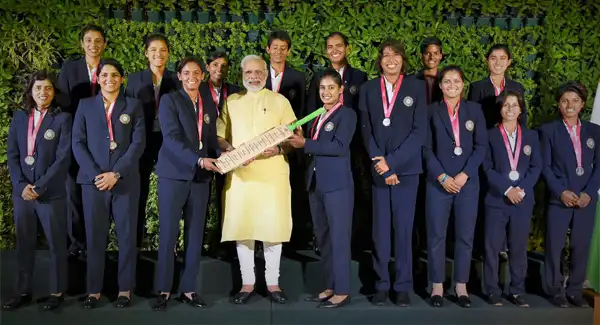 Kapil Dev bowled over by Indian women's cricket team Kapil Dev bowled over by Indian women's cricket team