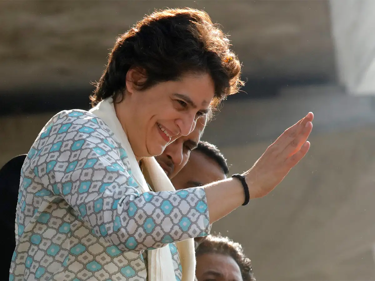 Congress workers, analysts, husband BJP,