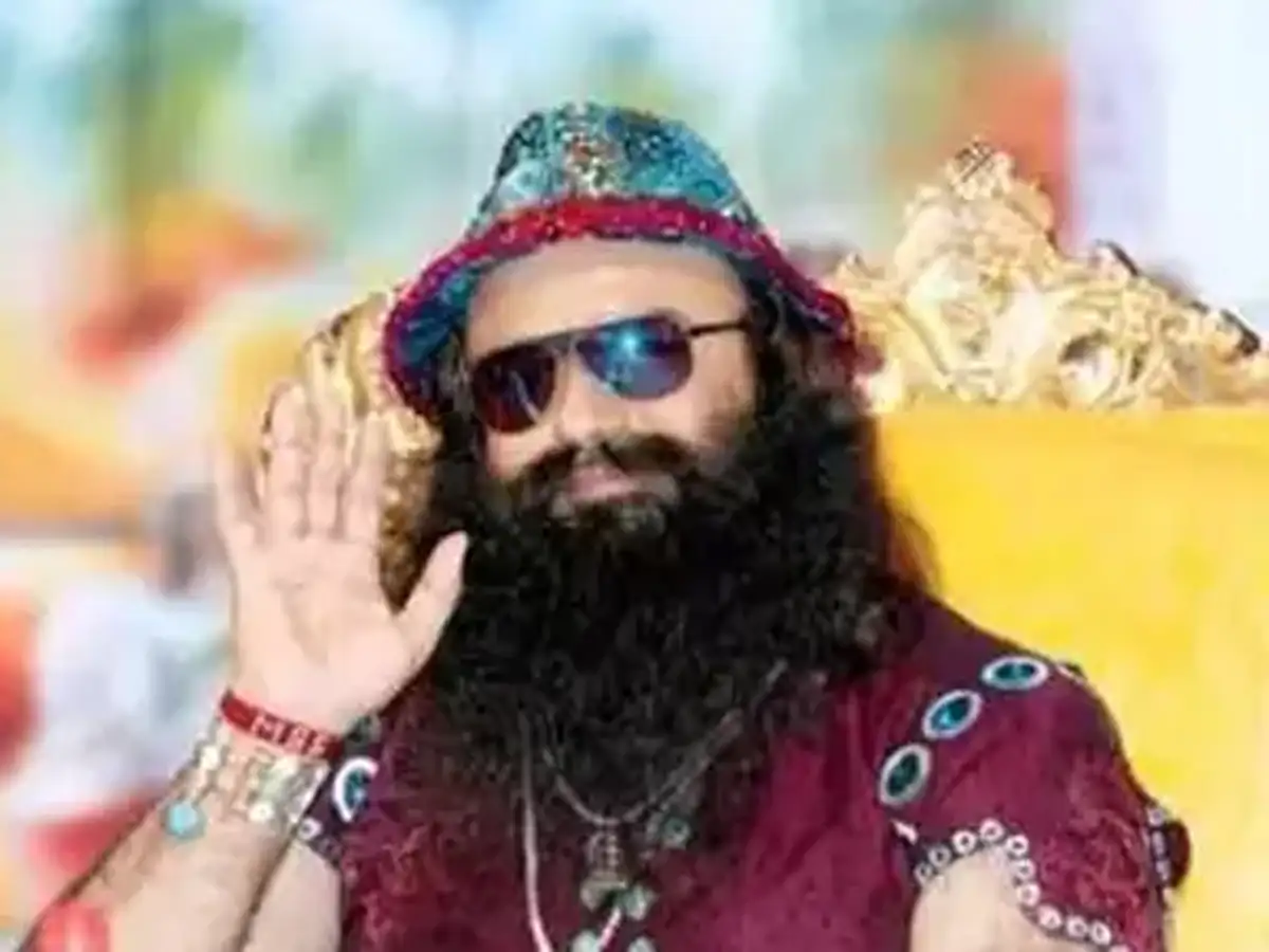 ministers 'favour' parole Gurmeet Rahim