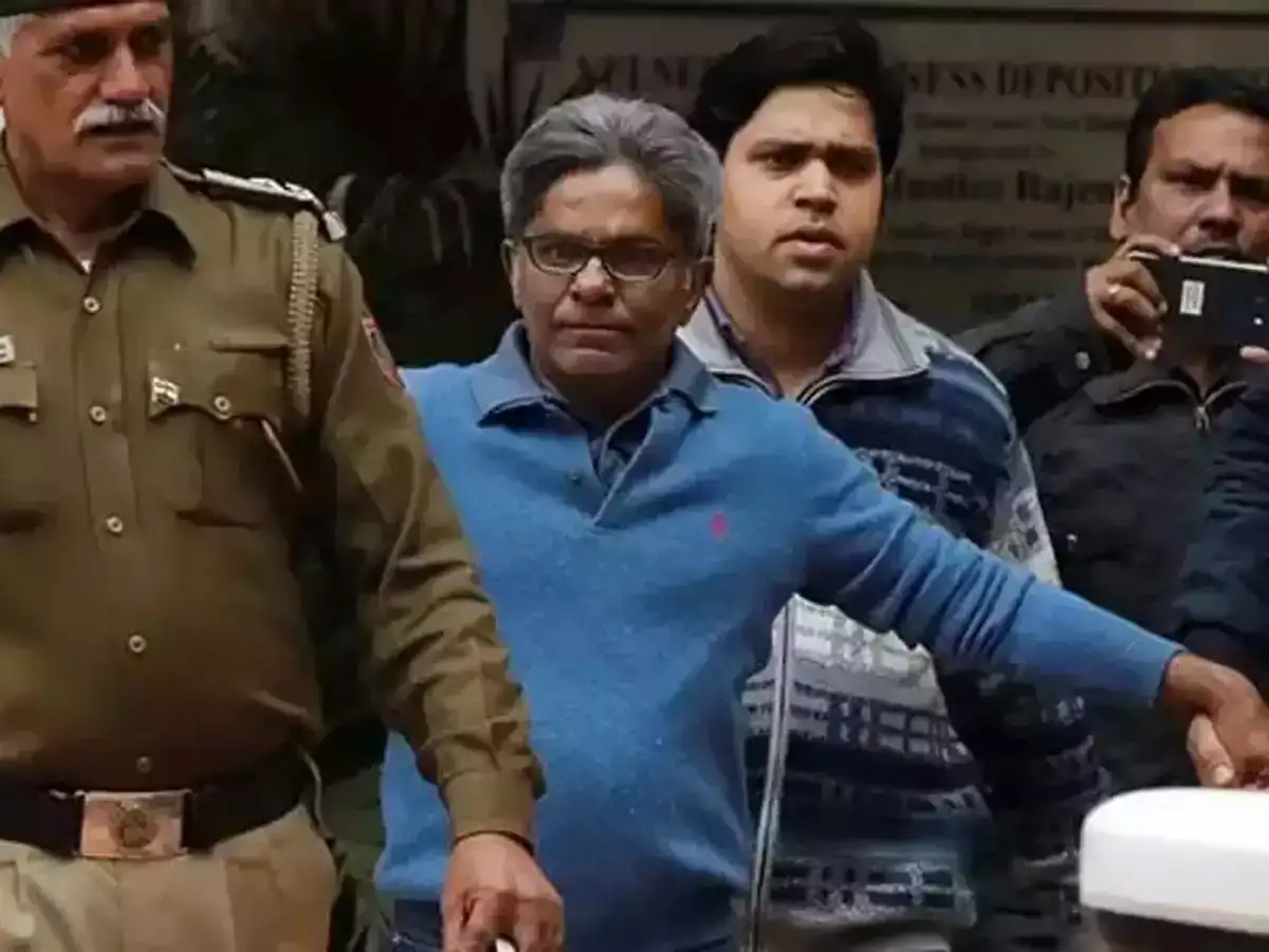 Chopper scam: asks Rajeev Saxena