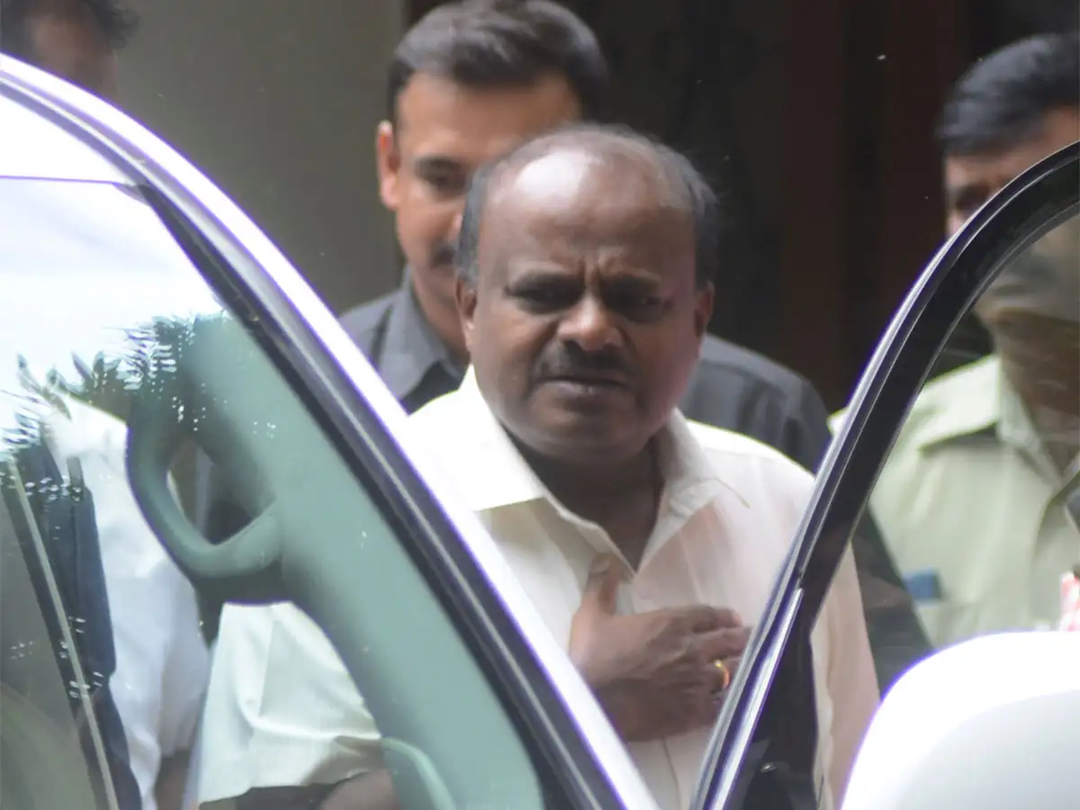 Another Independent Karnataka Minister Shankar