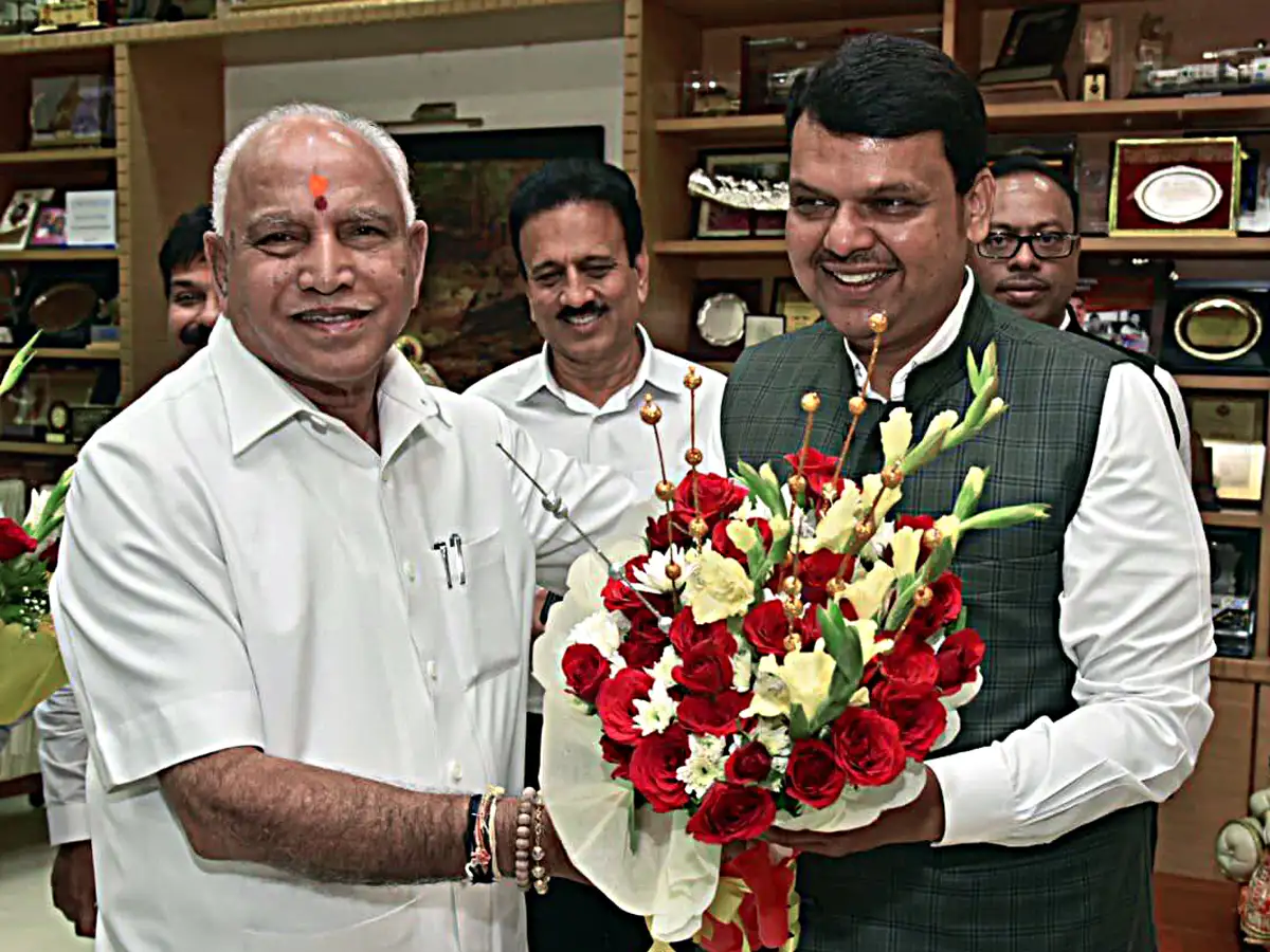 Yediyurappa, Devendra Fadnavis meet discuss