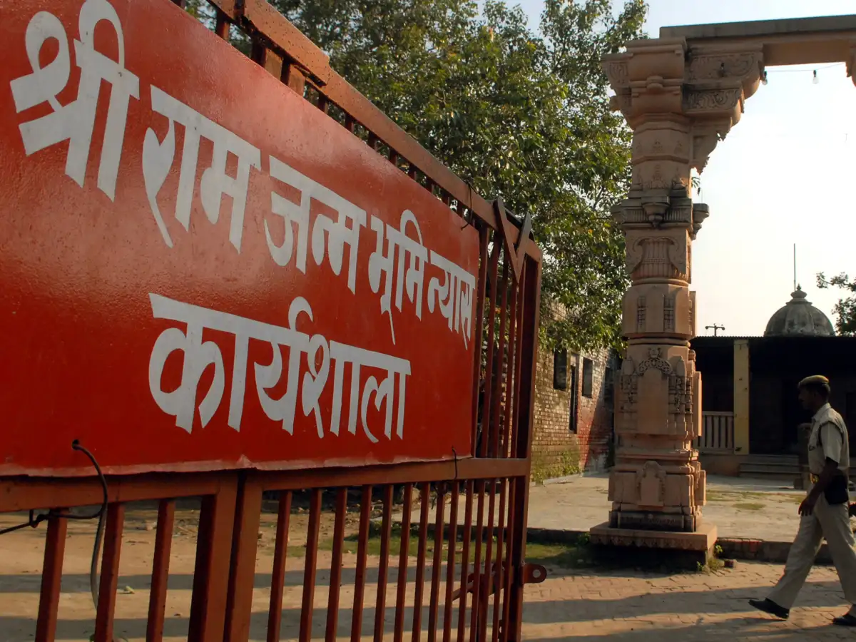 Ayodhya case: quizzes Muslim parties