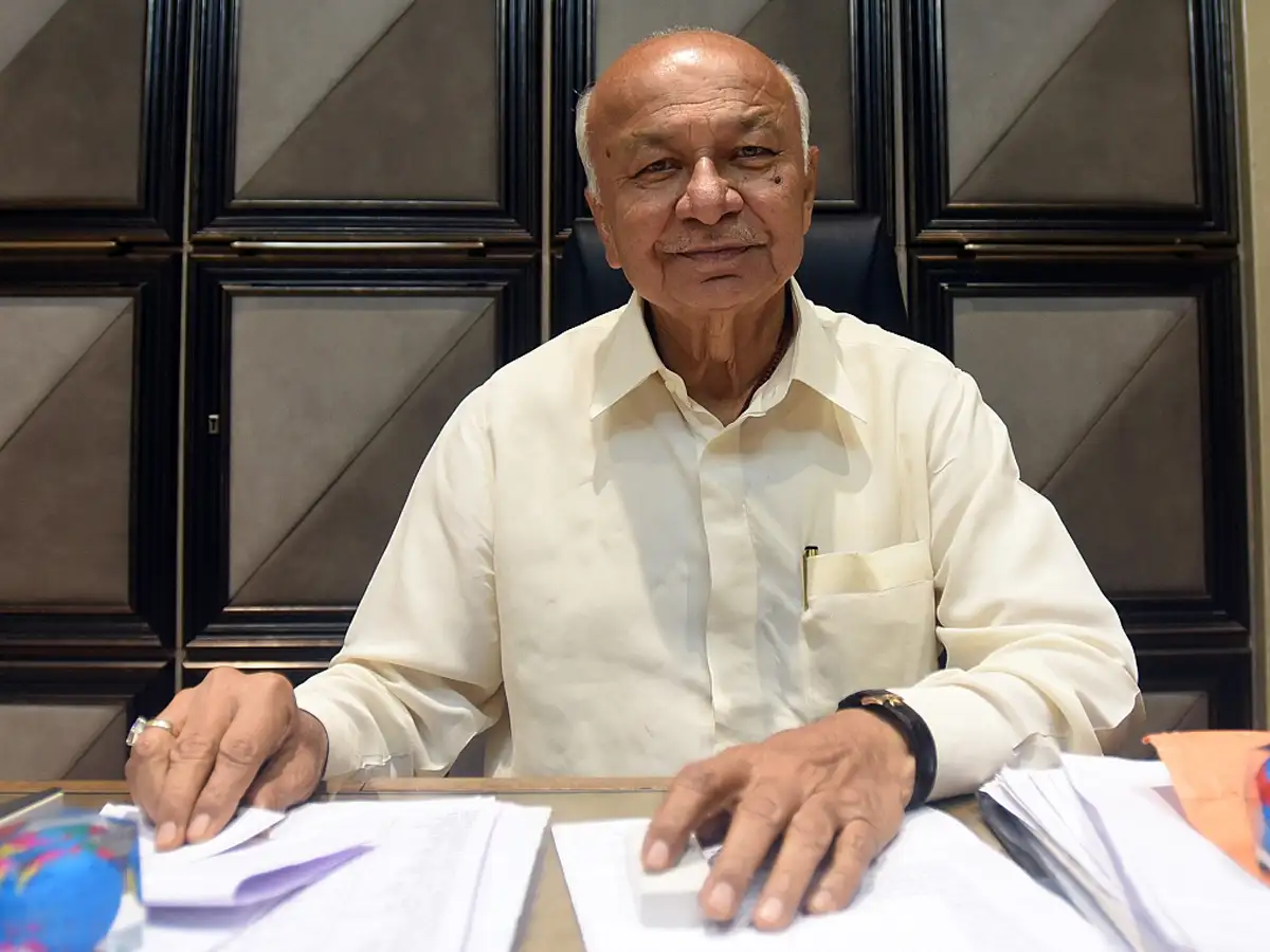 must merge with Congress: Sushil