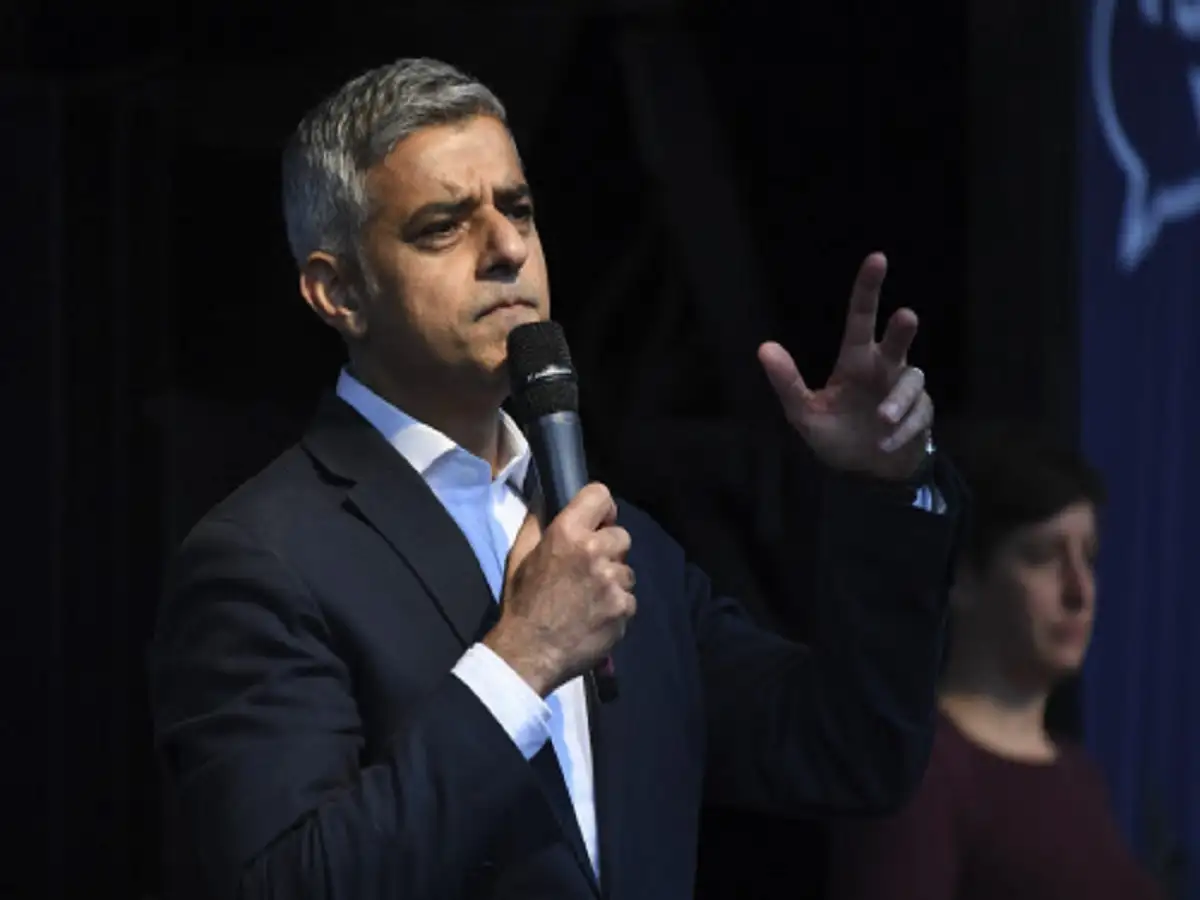 London Mayor condemns plans hold