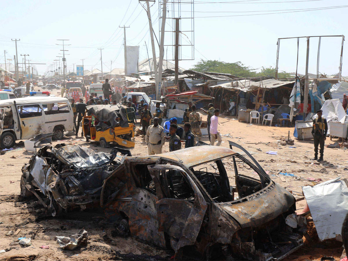 Mogadishu checkpoint blast kills at least 61: Official