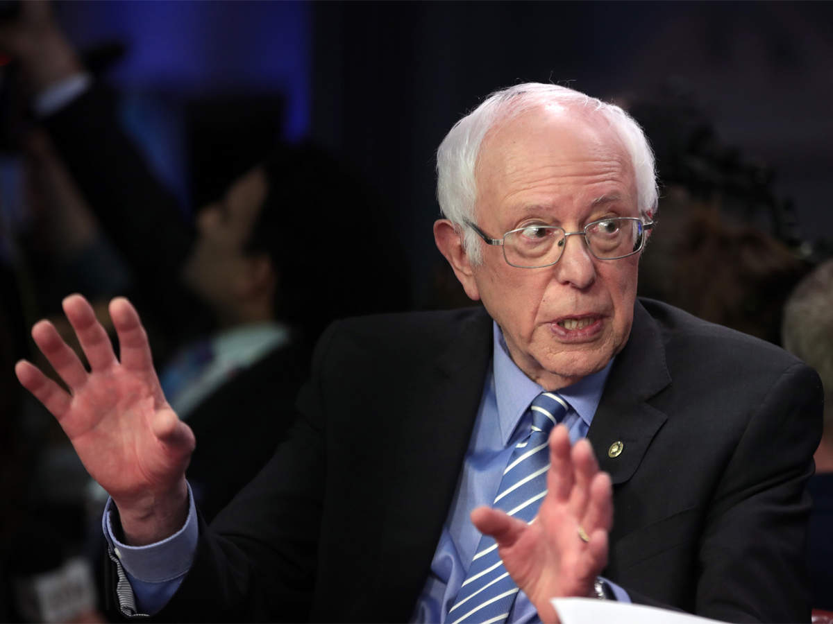 Sanders roughed up, hits back at Democratic presidential debate