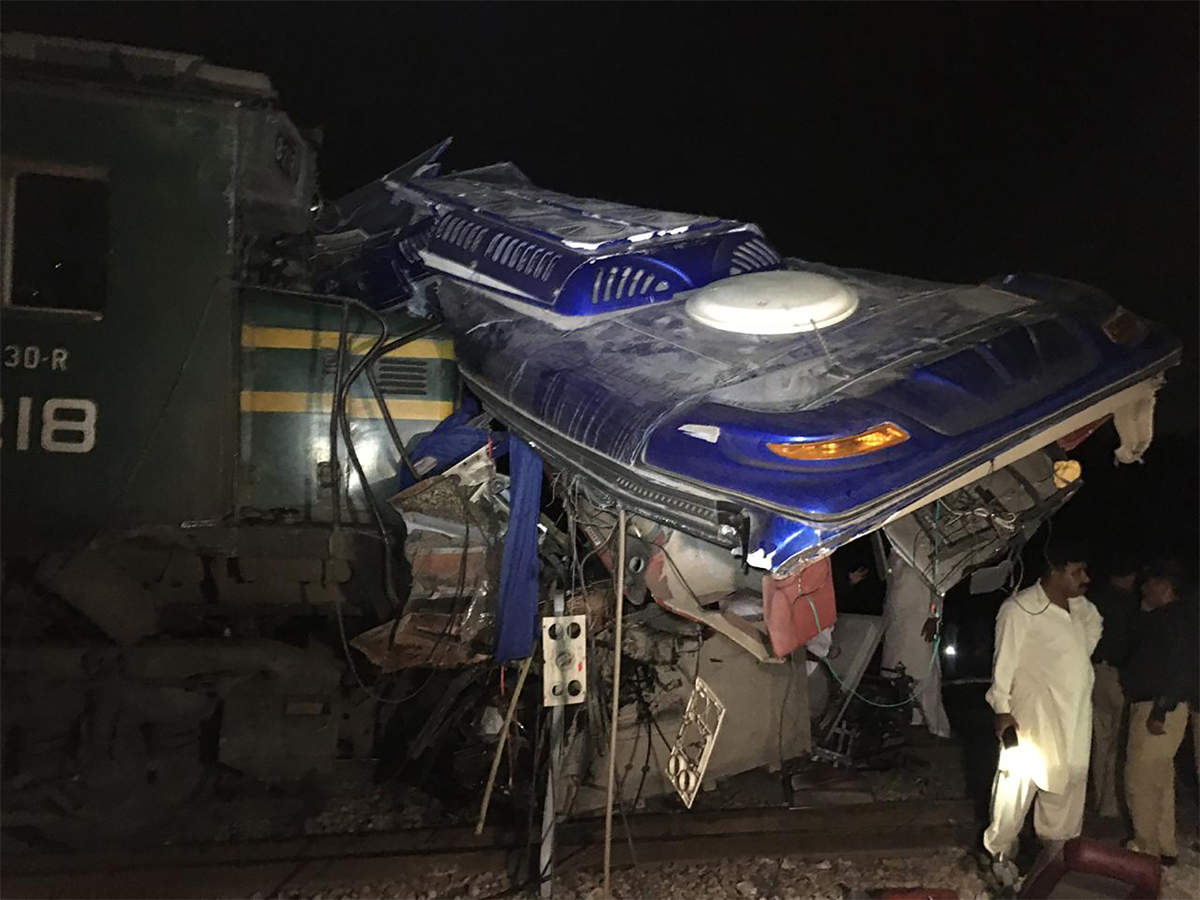 Train, bus collision kills at least 18 in Pakistan: Officials