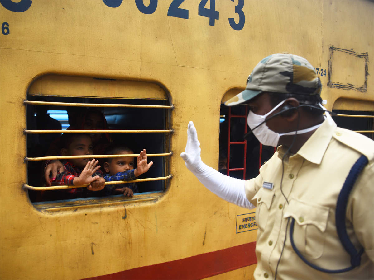 Maharashtra: 826 Shramik Special trains have taken 11.9 lakh migrants home